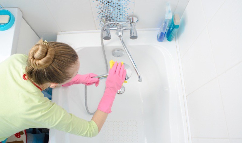Feature How To Clean Your Bathtub